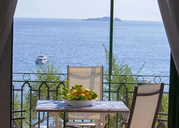 - Lo Scoglio * Позітано