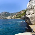 - Lo Scoglio Ποζιτάνο