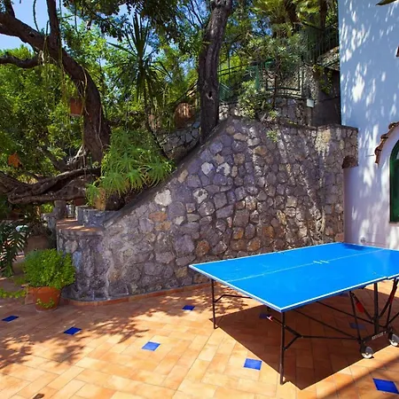 Villa - Lo Scoglio *