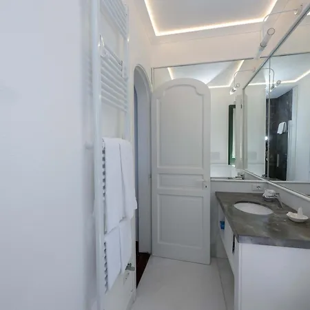 - Lo Scoglio 포지타노