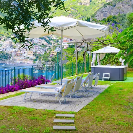 - Lo Scoglio Villa