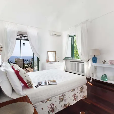 빌라 - Lo Scoglio *