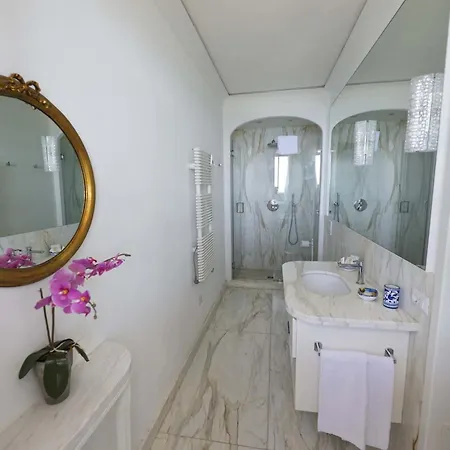 - Lo Scoglio Villa Positano