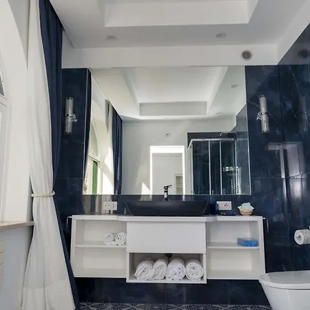 - Lo Scoglio Positano