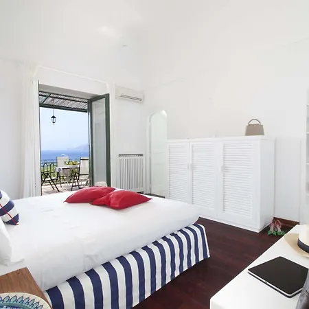 - Lo Scoglio Positano