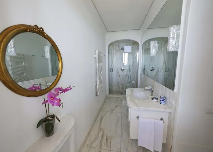 - Lo Scoglio Villa Positano